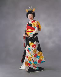 スタジオ　婚礼　振袖　お立ち姿