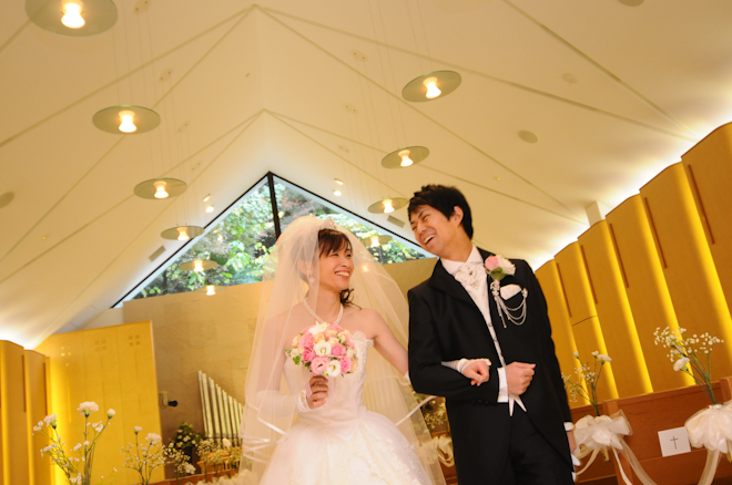 �`���y��