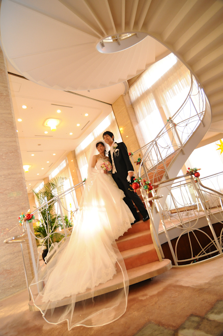 �E�F�f�B���O�h���X